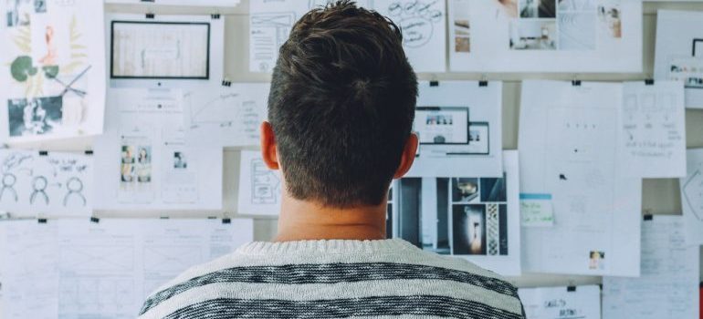 A man researching how to find movers on short notice.